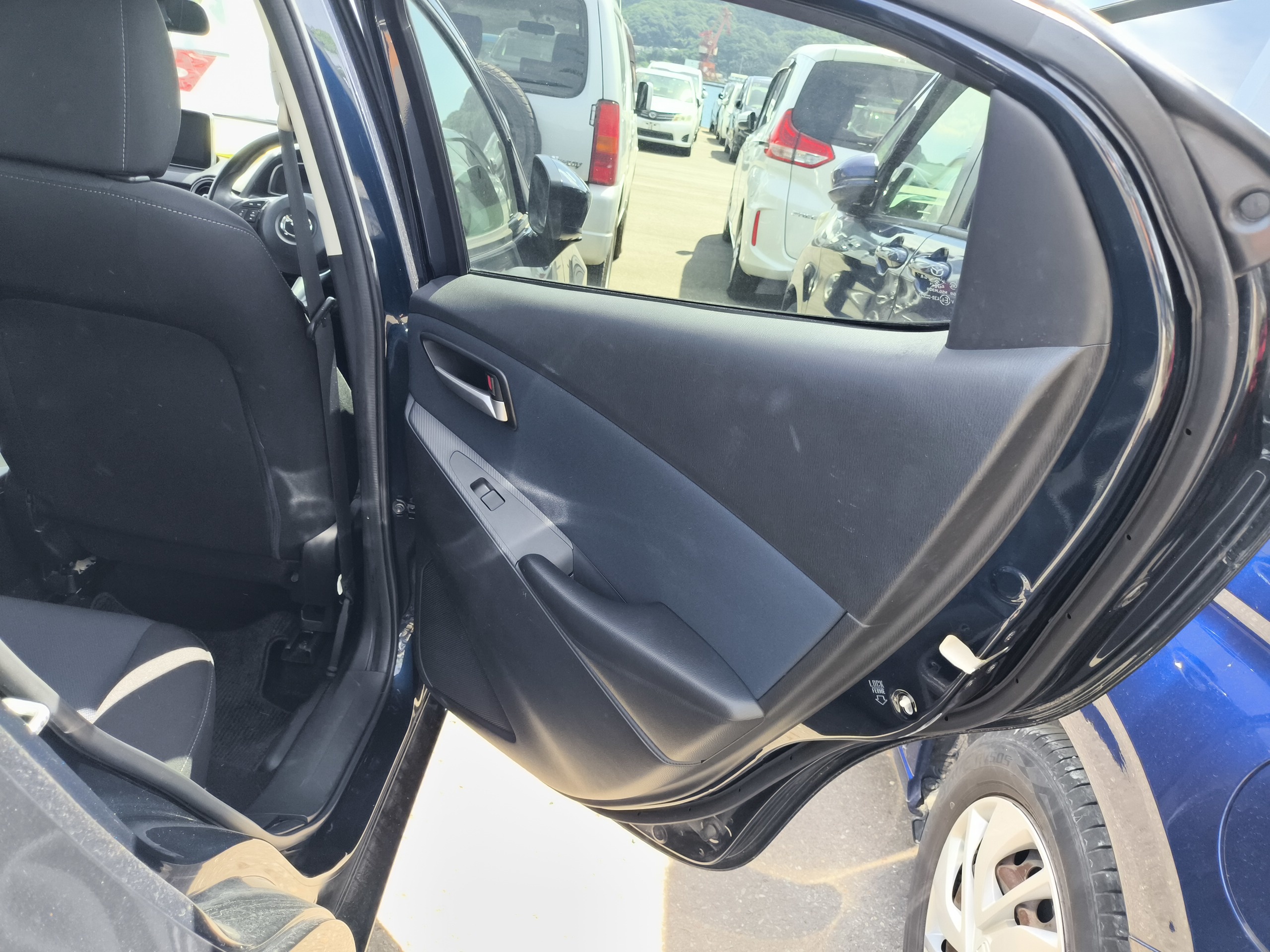 MAZDA DEMIO