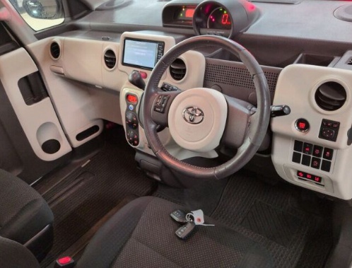TOYOTA PORTE