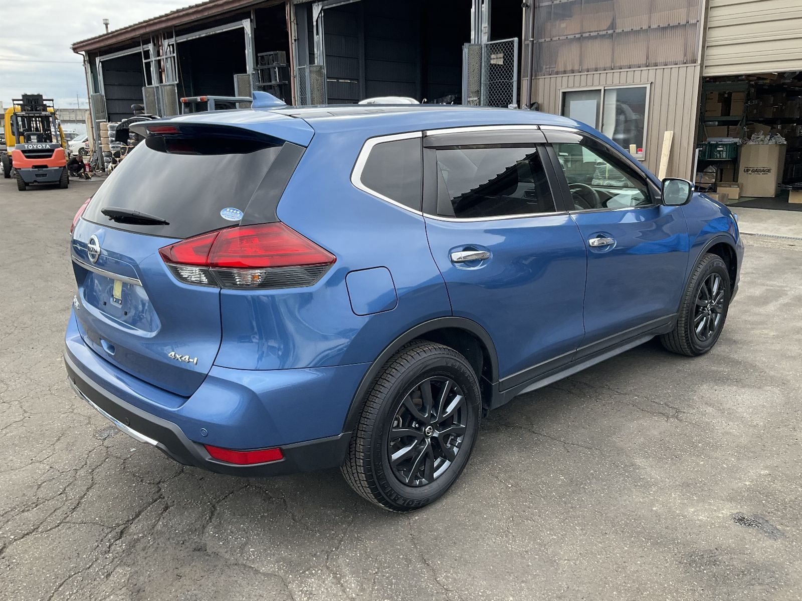 NISSAN X-TRAIL