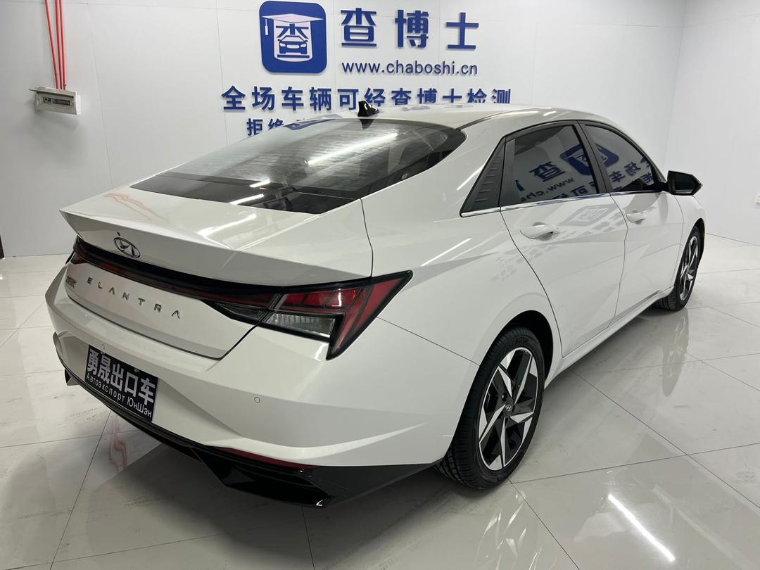 Hyundai Elantra