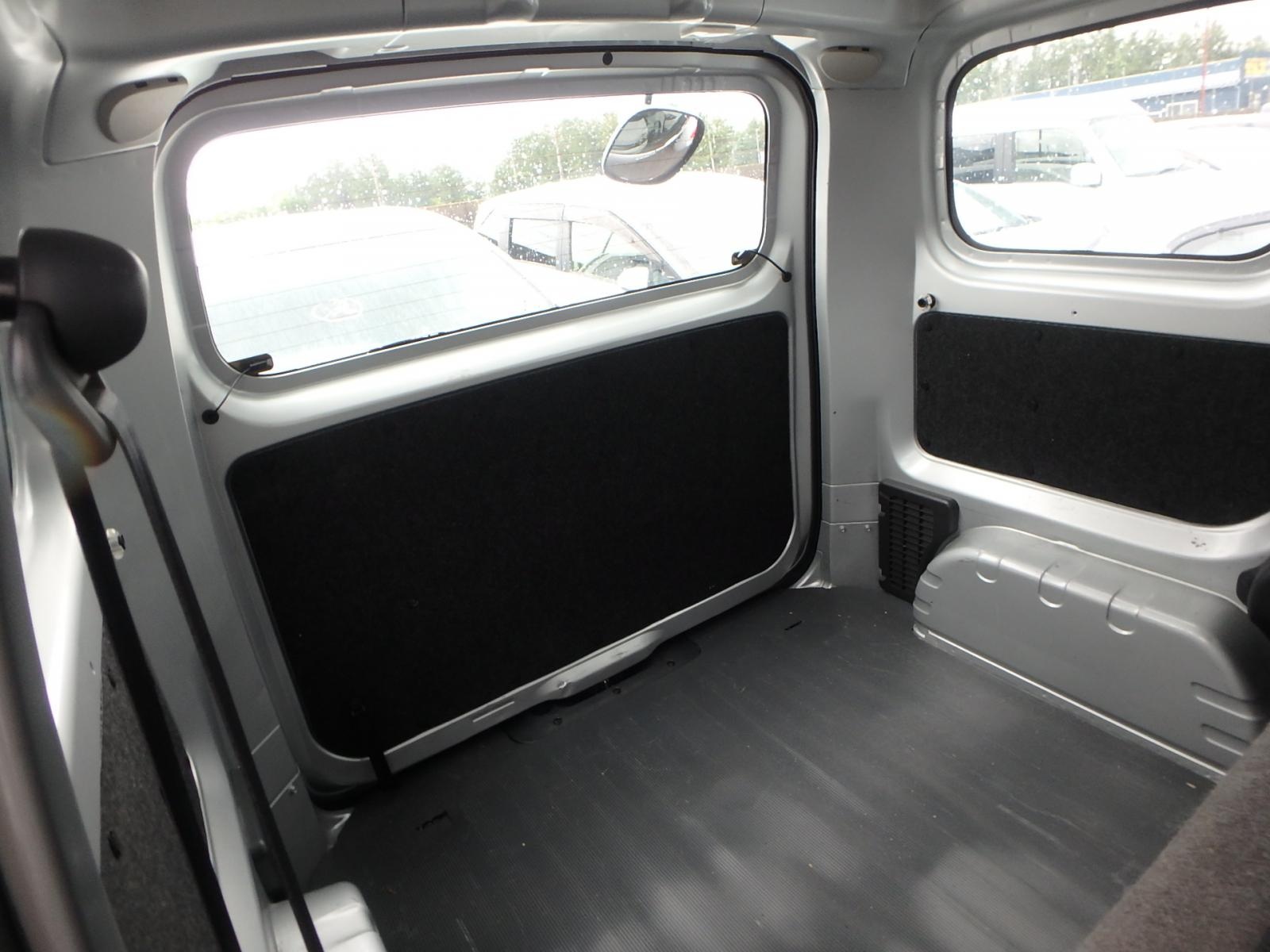 NISSAN NV200 VANETTE VAN