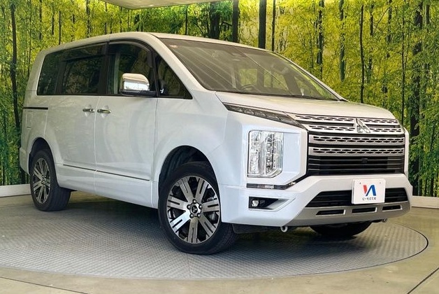 Mitsubishi Delica D:5