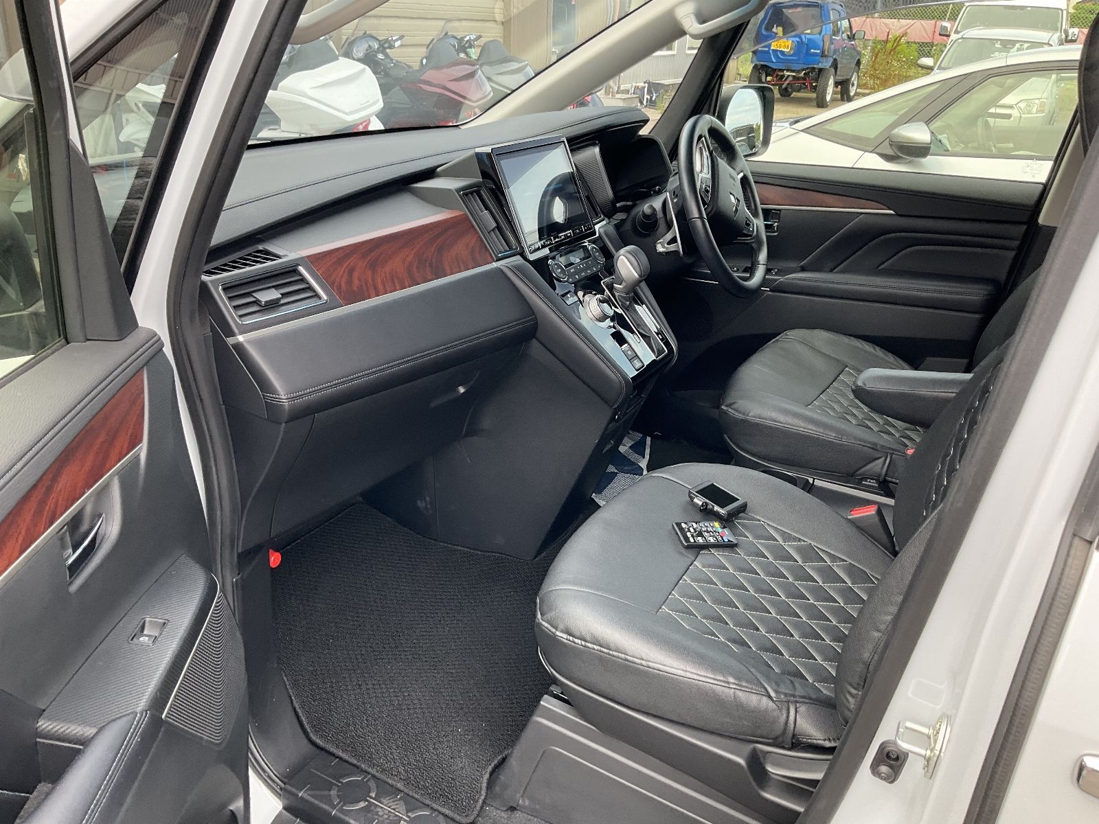 Mitsubishi Delica D:5