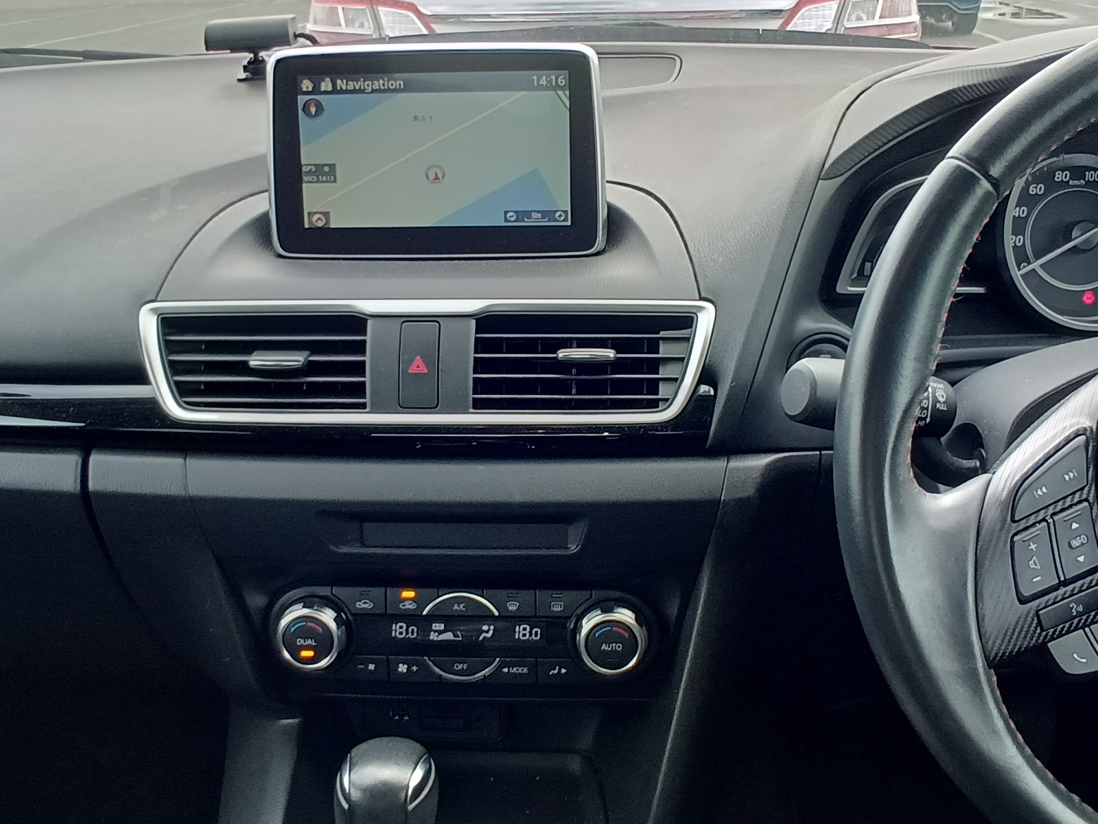 MAZDA AXELA