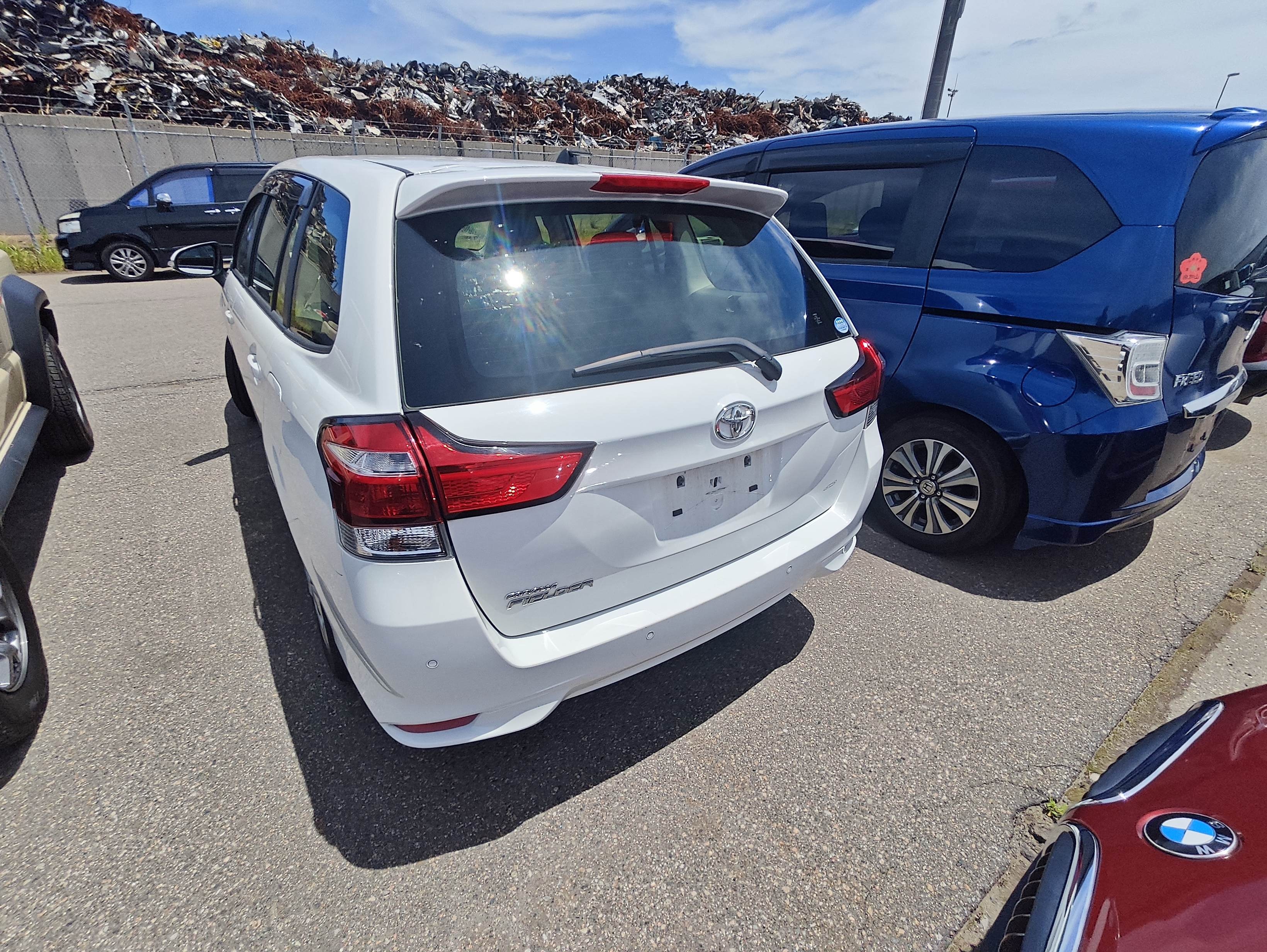 TOYOTA COROLLA FIELDER
