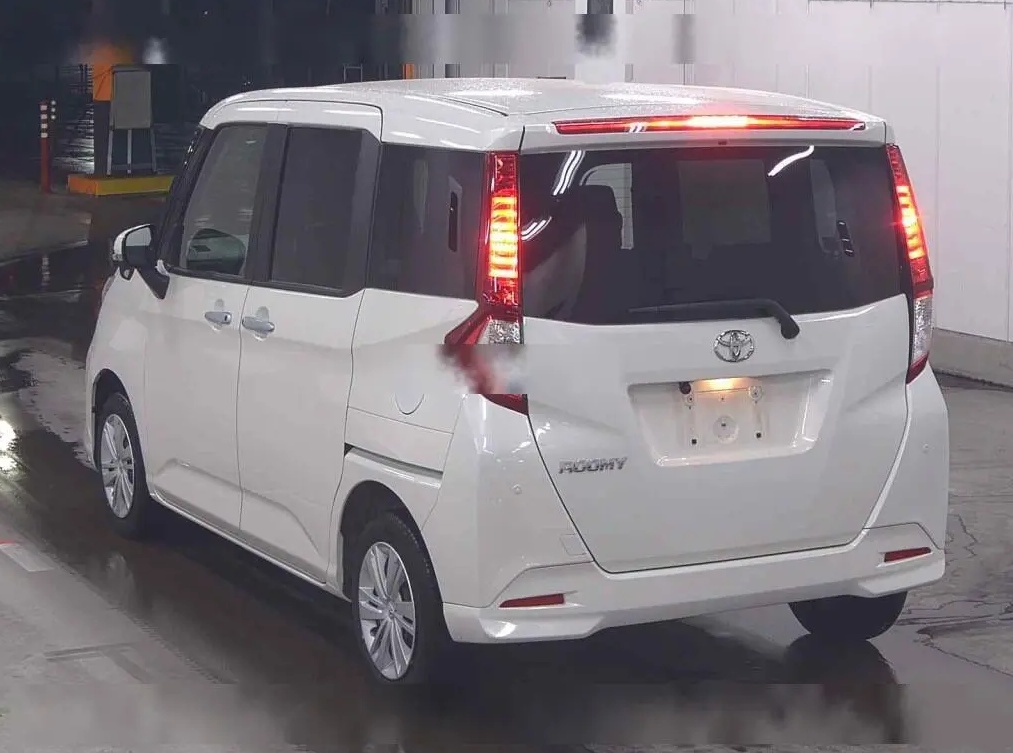TOYOTA ROOMY