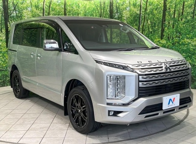 Mitsubishi Delica D:5