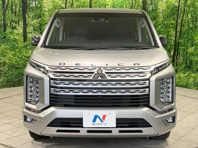 Mitsubishi Delica D:5