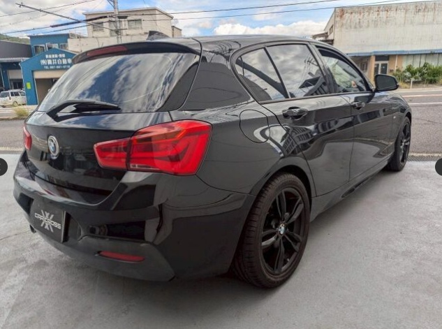 BMW 1 SERIES
