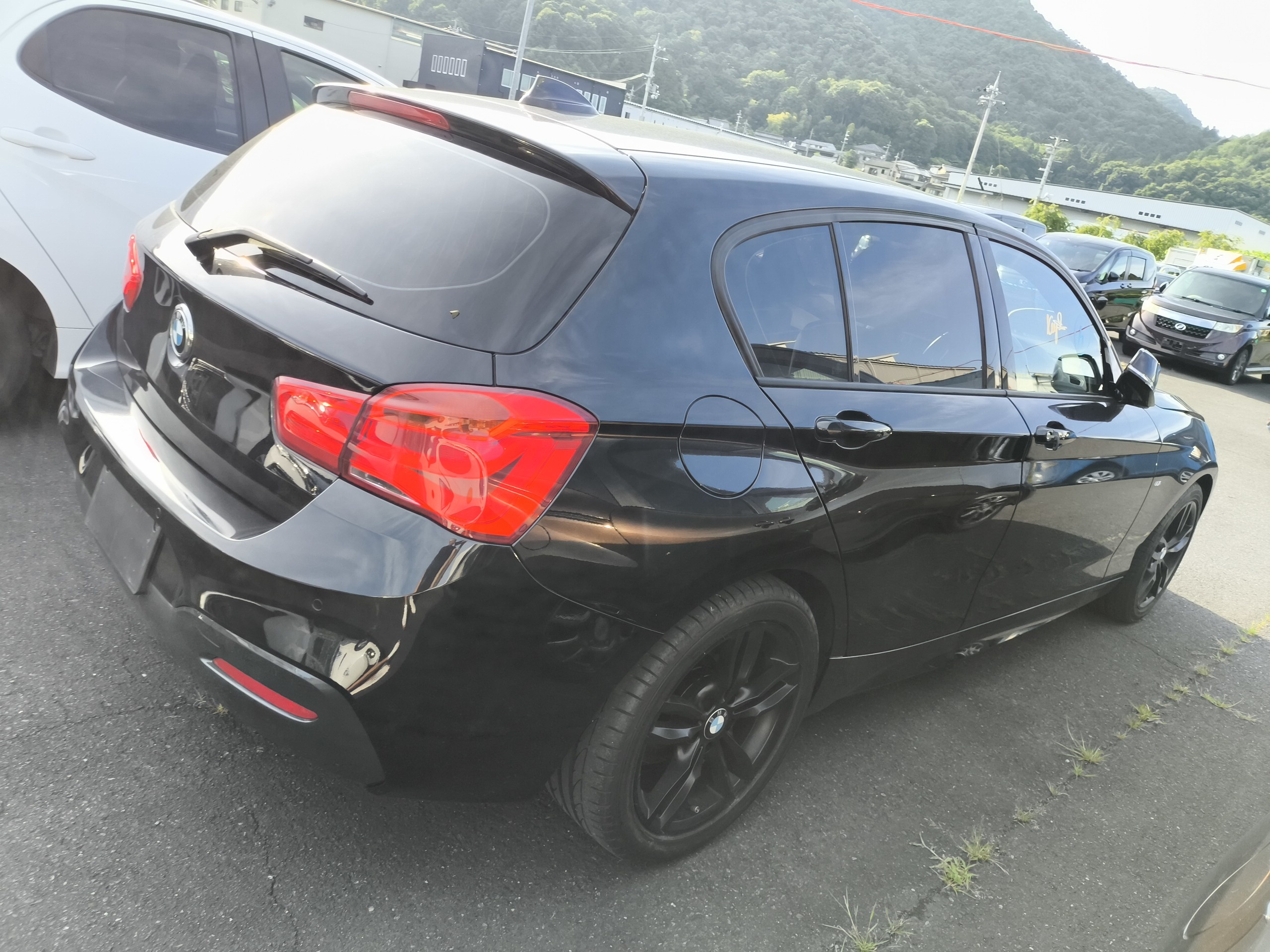 BMW 1 SERIES