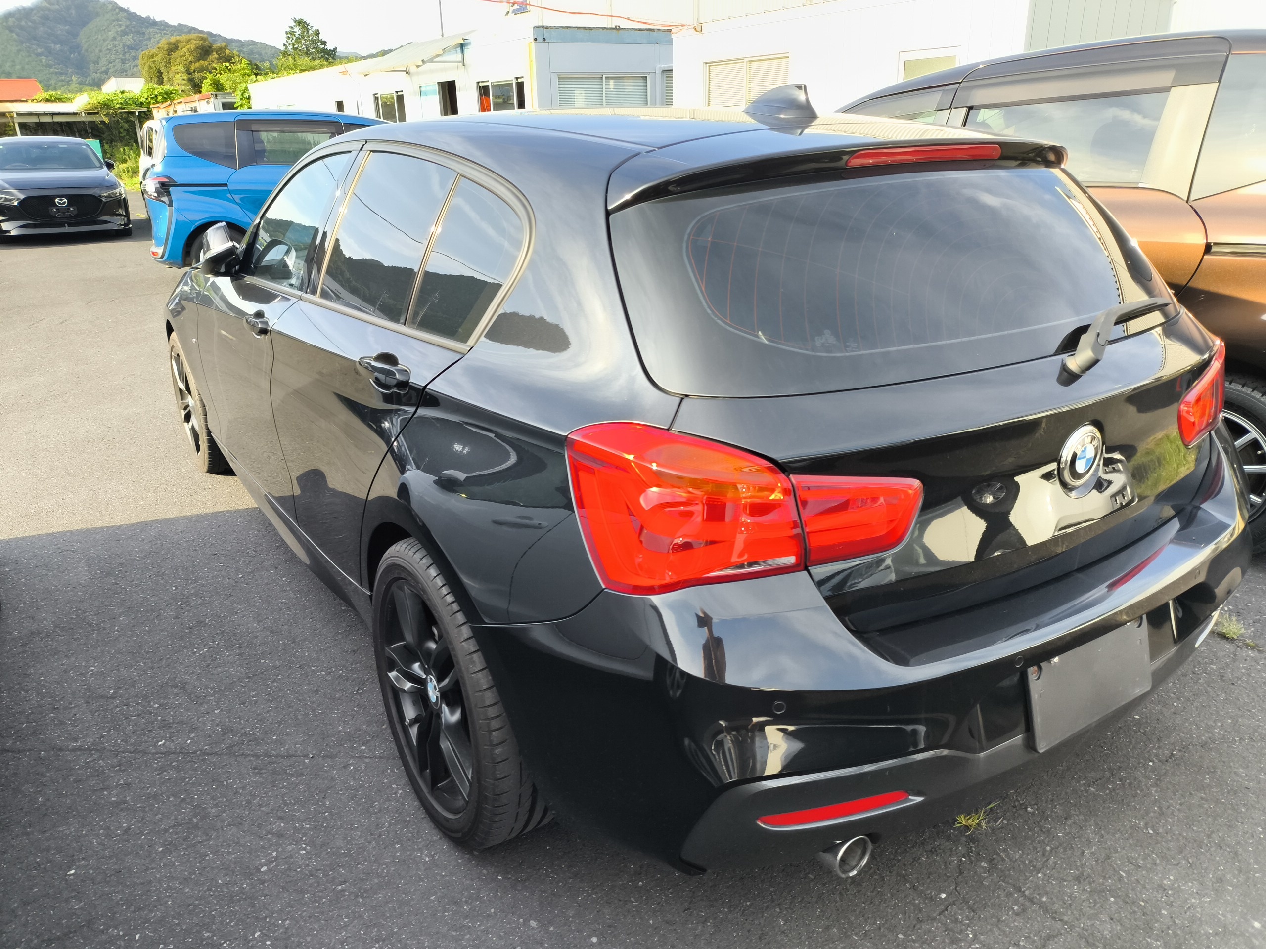 BMW 1 SERIES