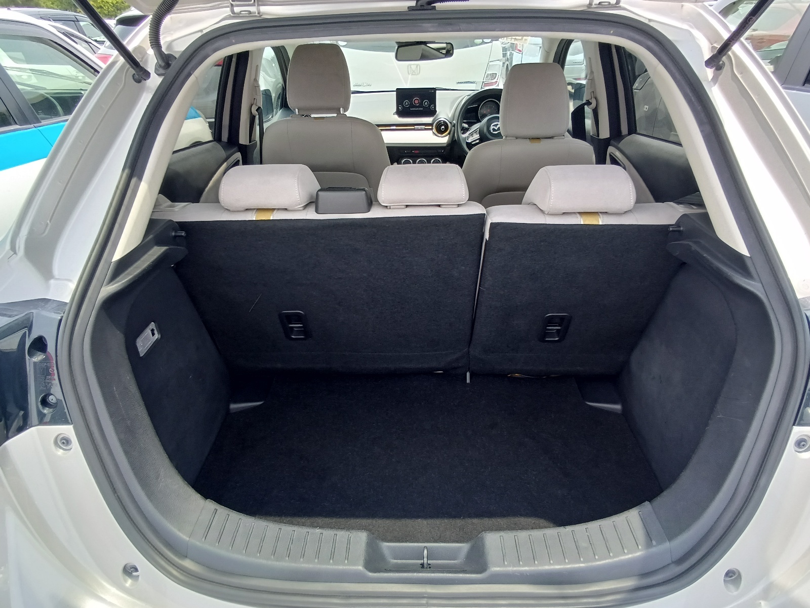 MAZDA Mazda2