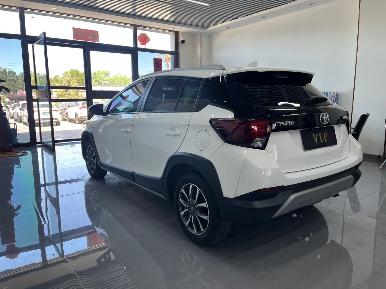 Toyota Yaris L
