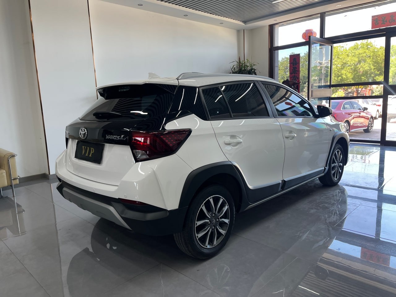 Toyota Yaris L