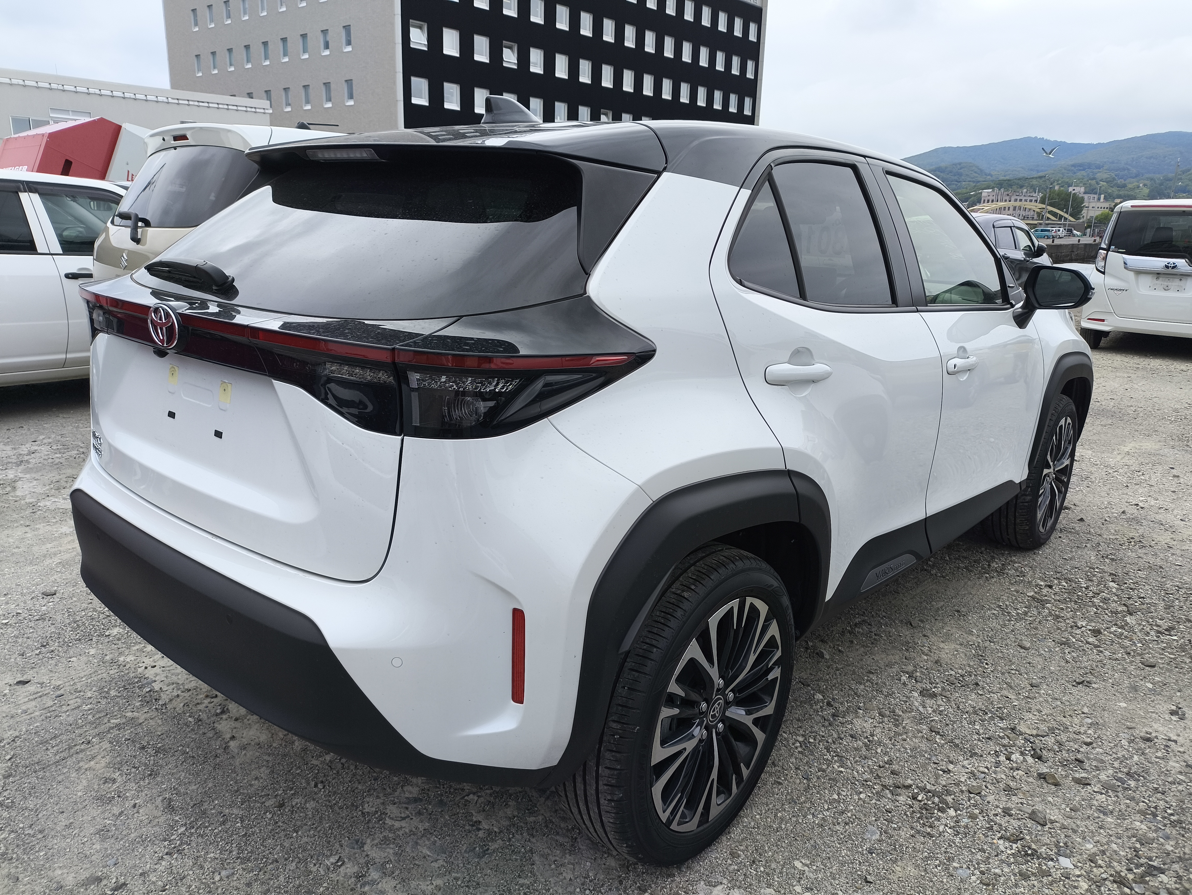 TOYOTA YARIS CROSS