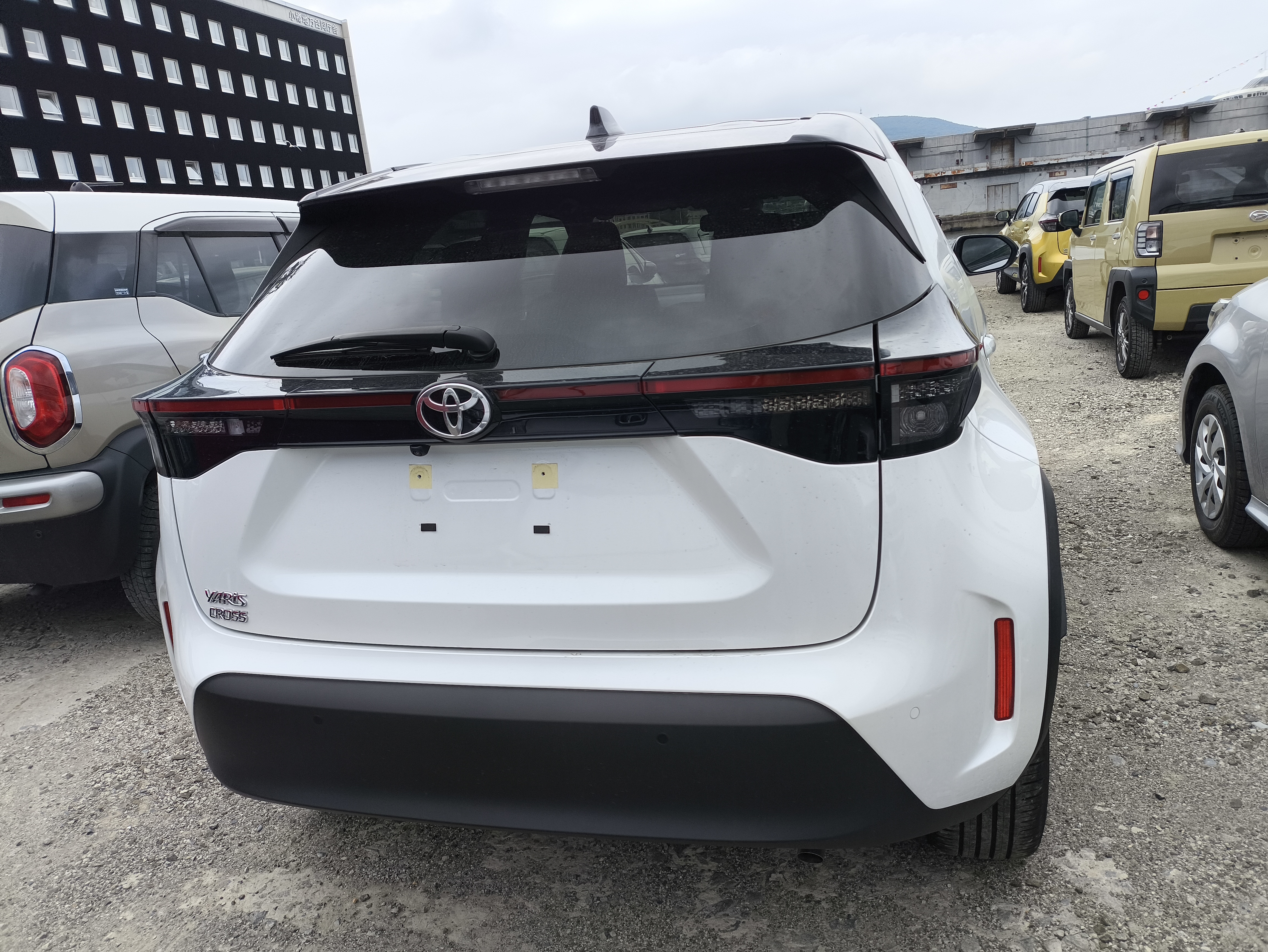 TOYOTA YARIS CROSS