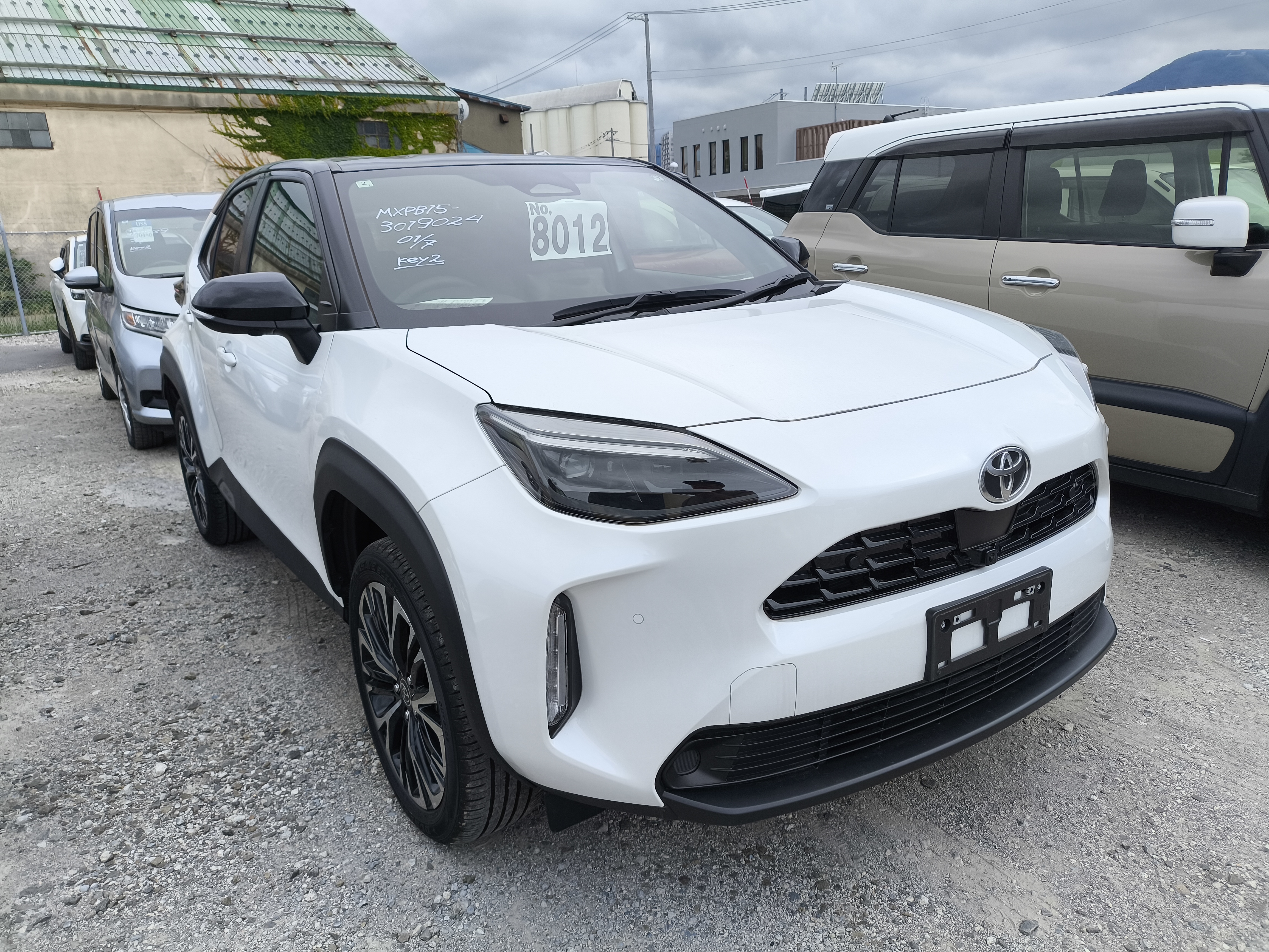 TOYOTA YARIS CROSS