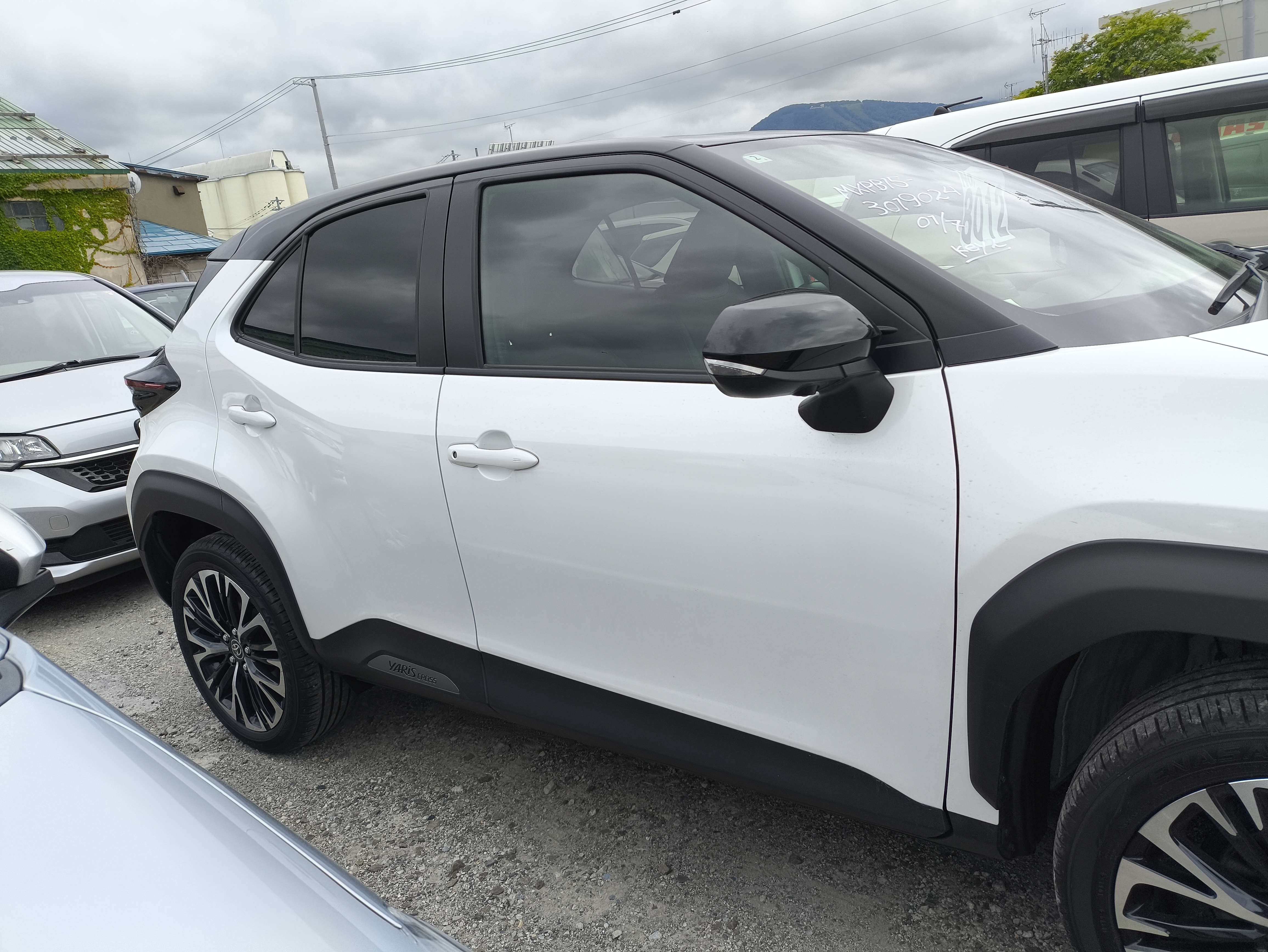 TOYOTA YARIS CROSS