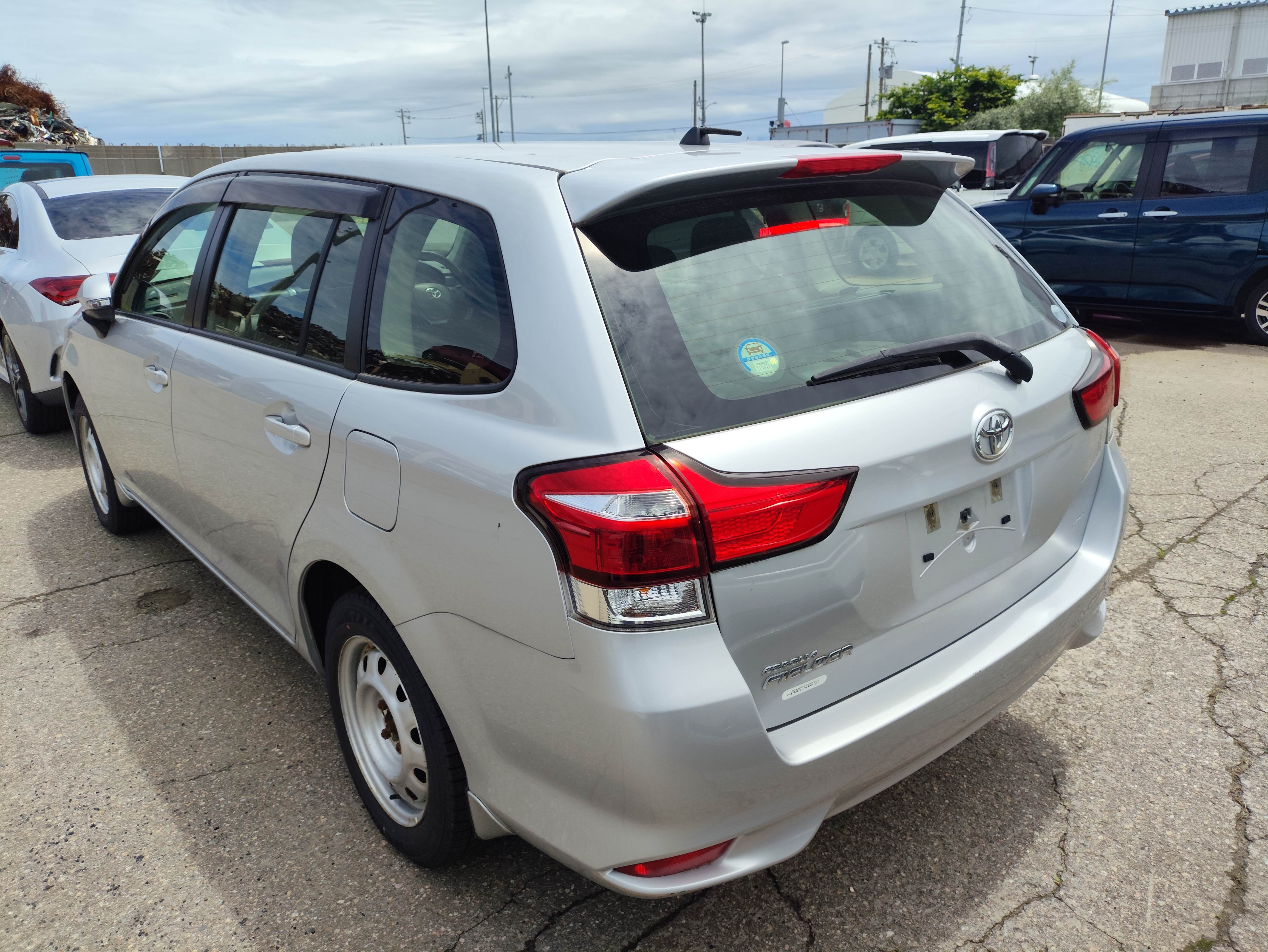 TOYOTA COROLLA FIELDER