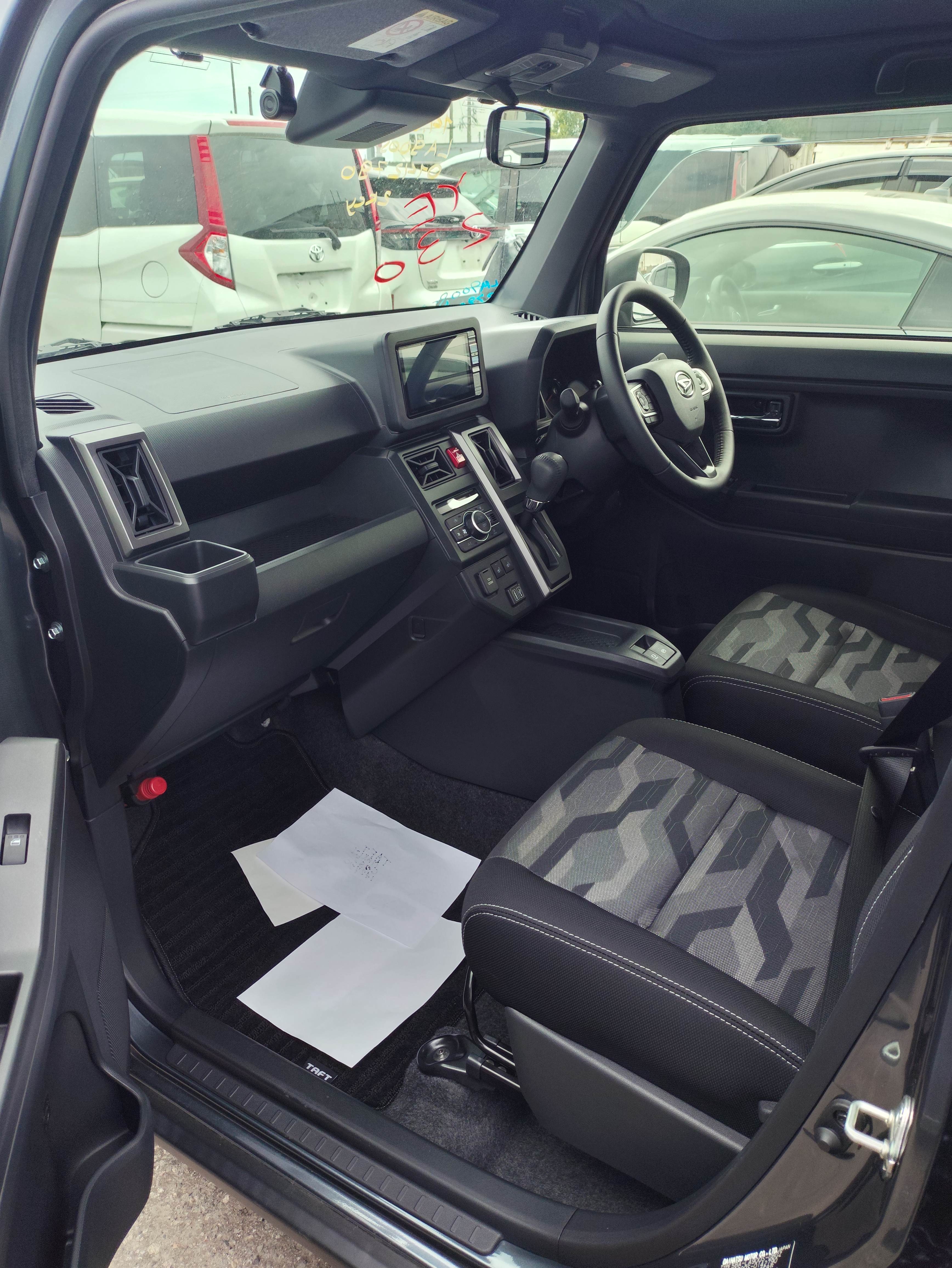 DAIHATSU TAFT