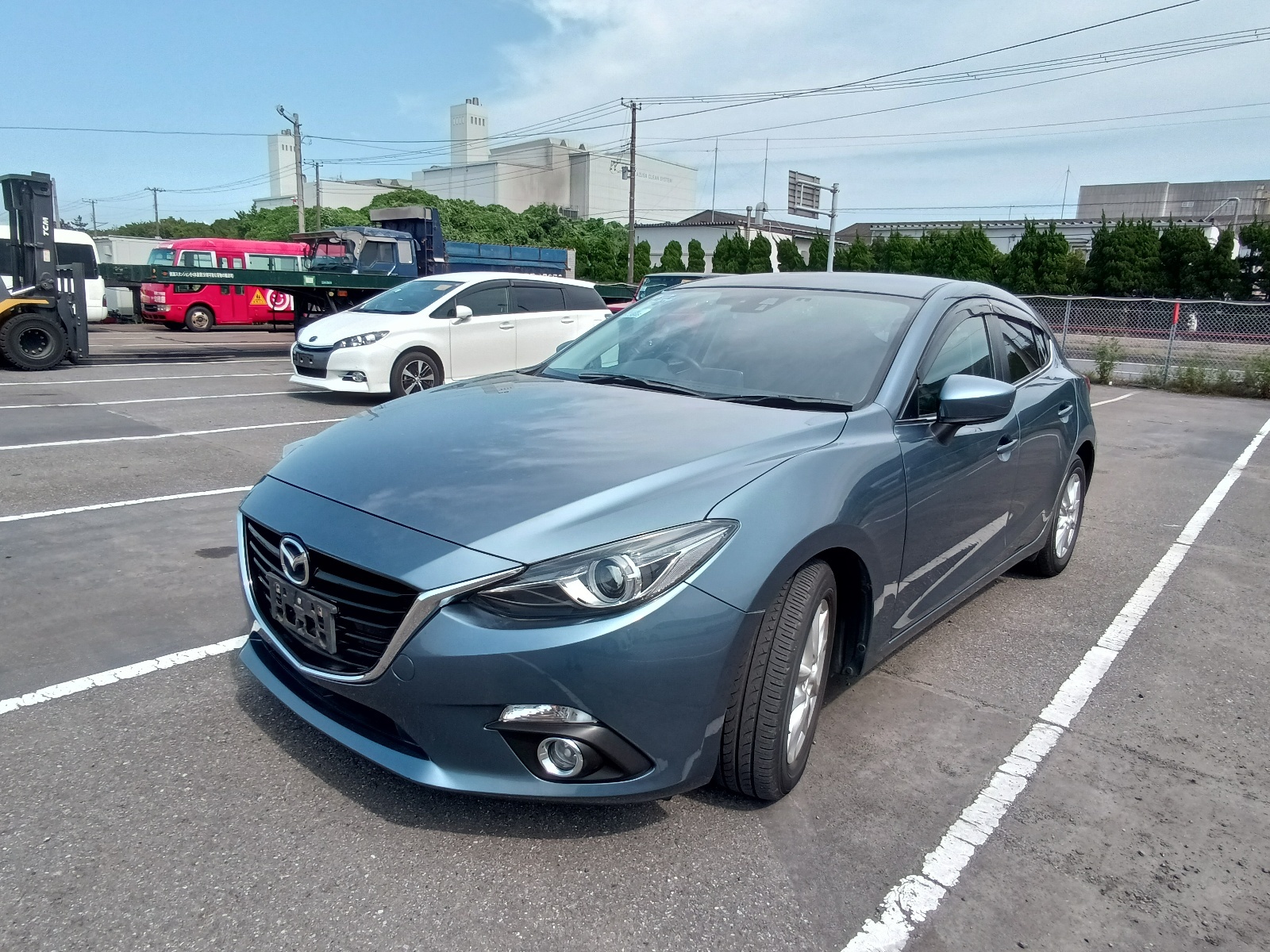 MAZDA AXELA