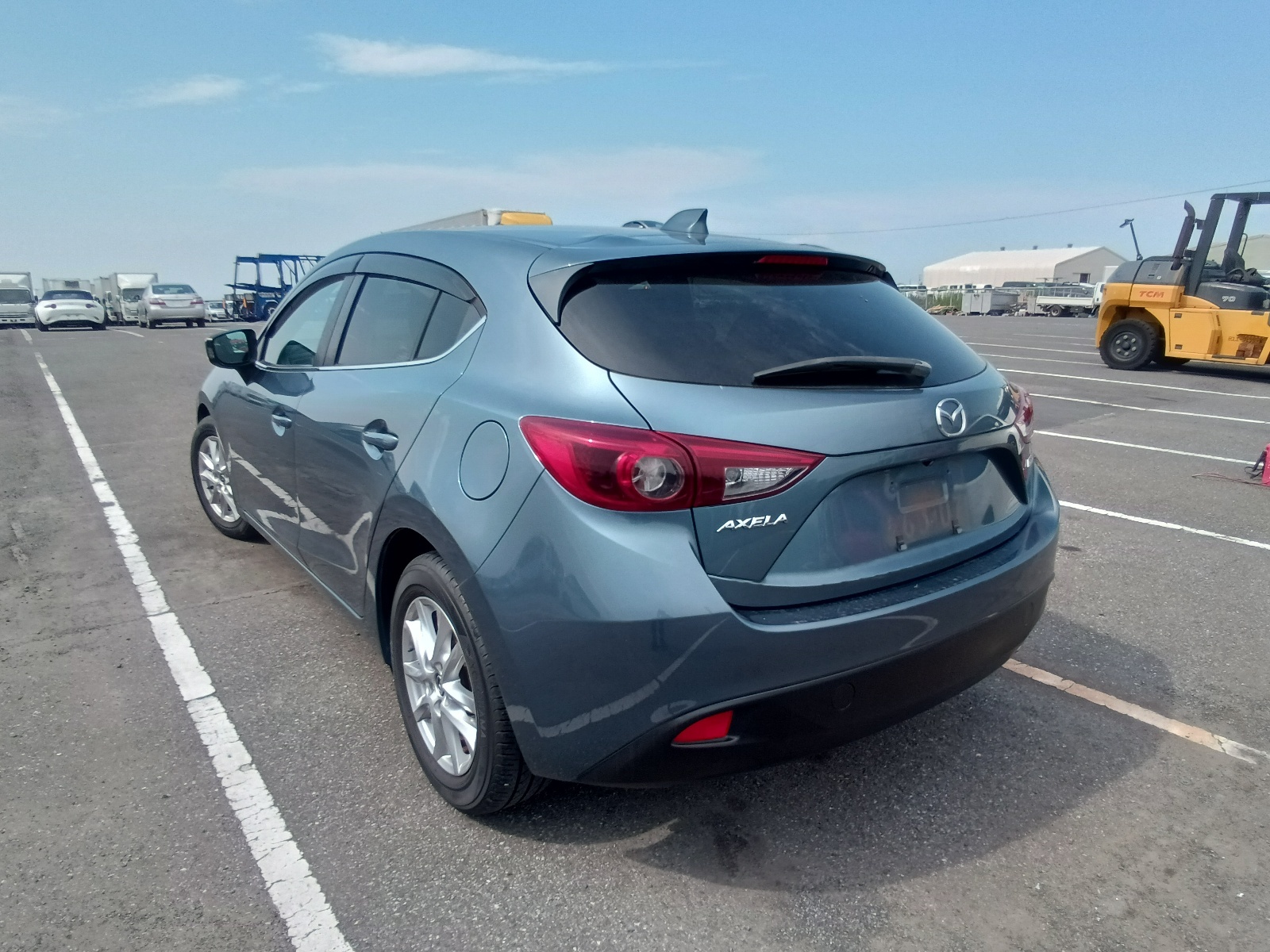 MAZDA AXELA