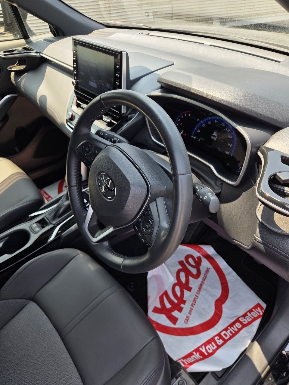 TOYOTA COROLLA CROSS