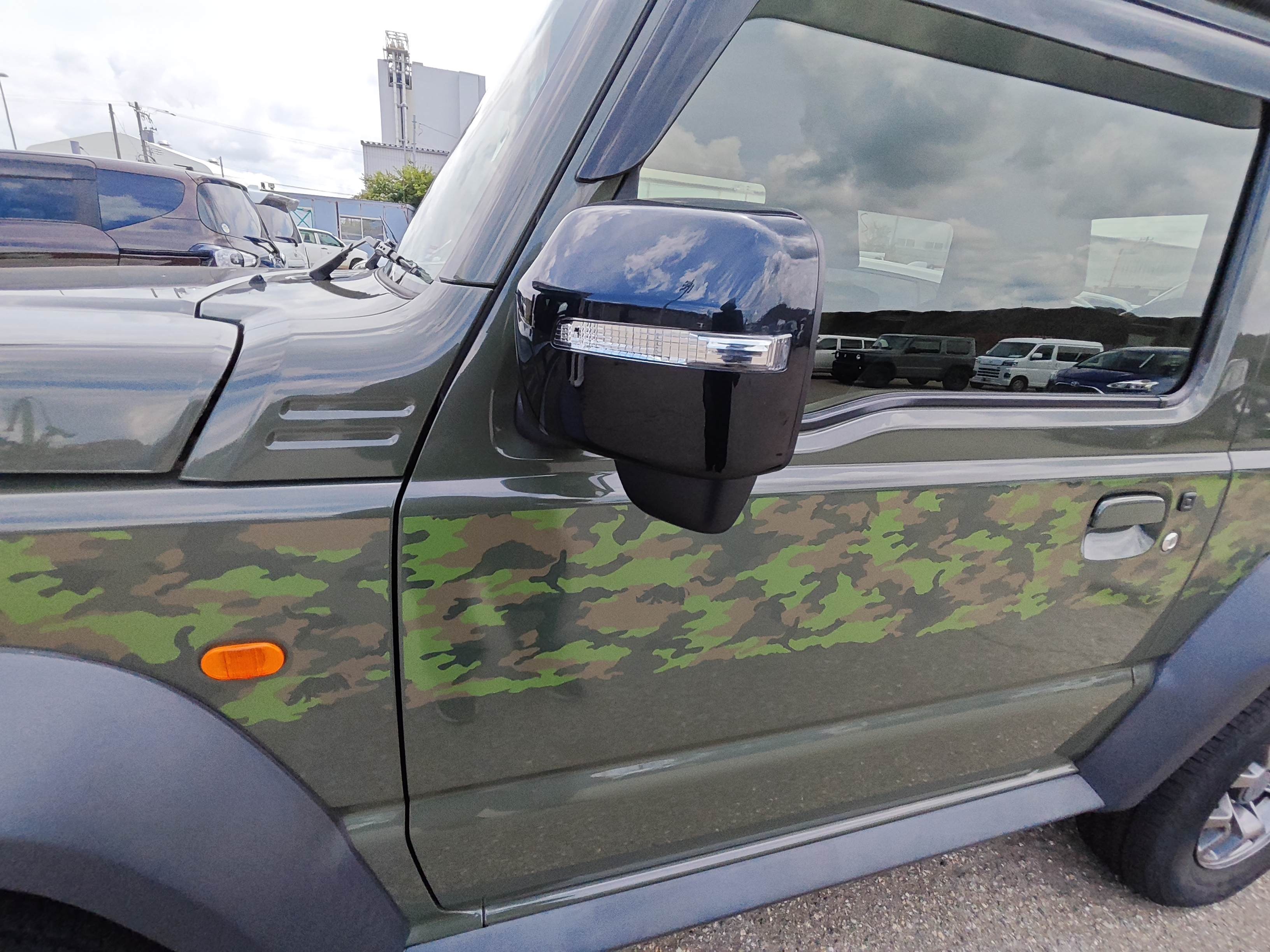 SUZUKI JIMNY SIERRA