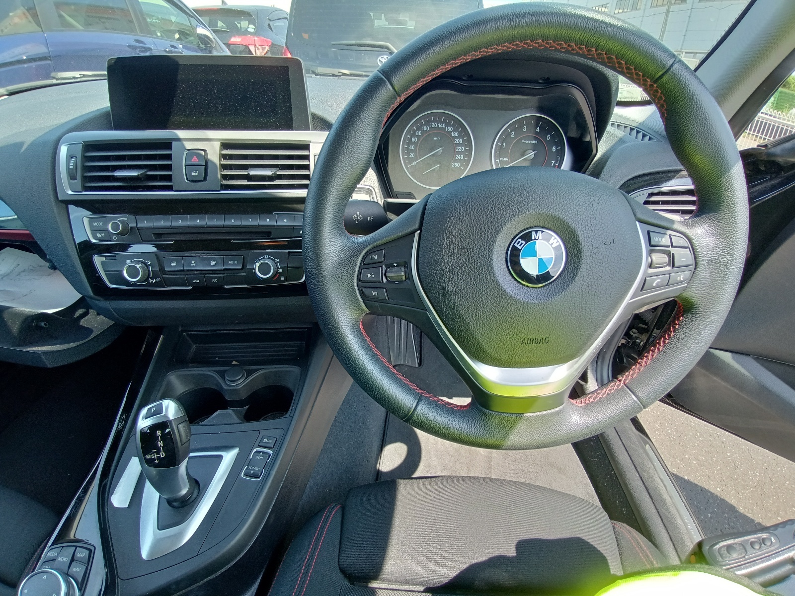 BMW 1 SERIES
