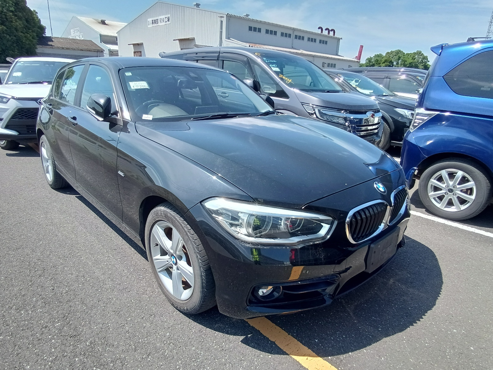 BMW 1 SERIES