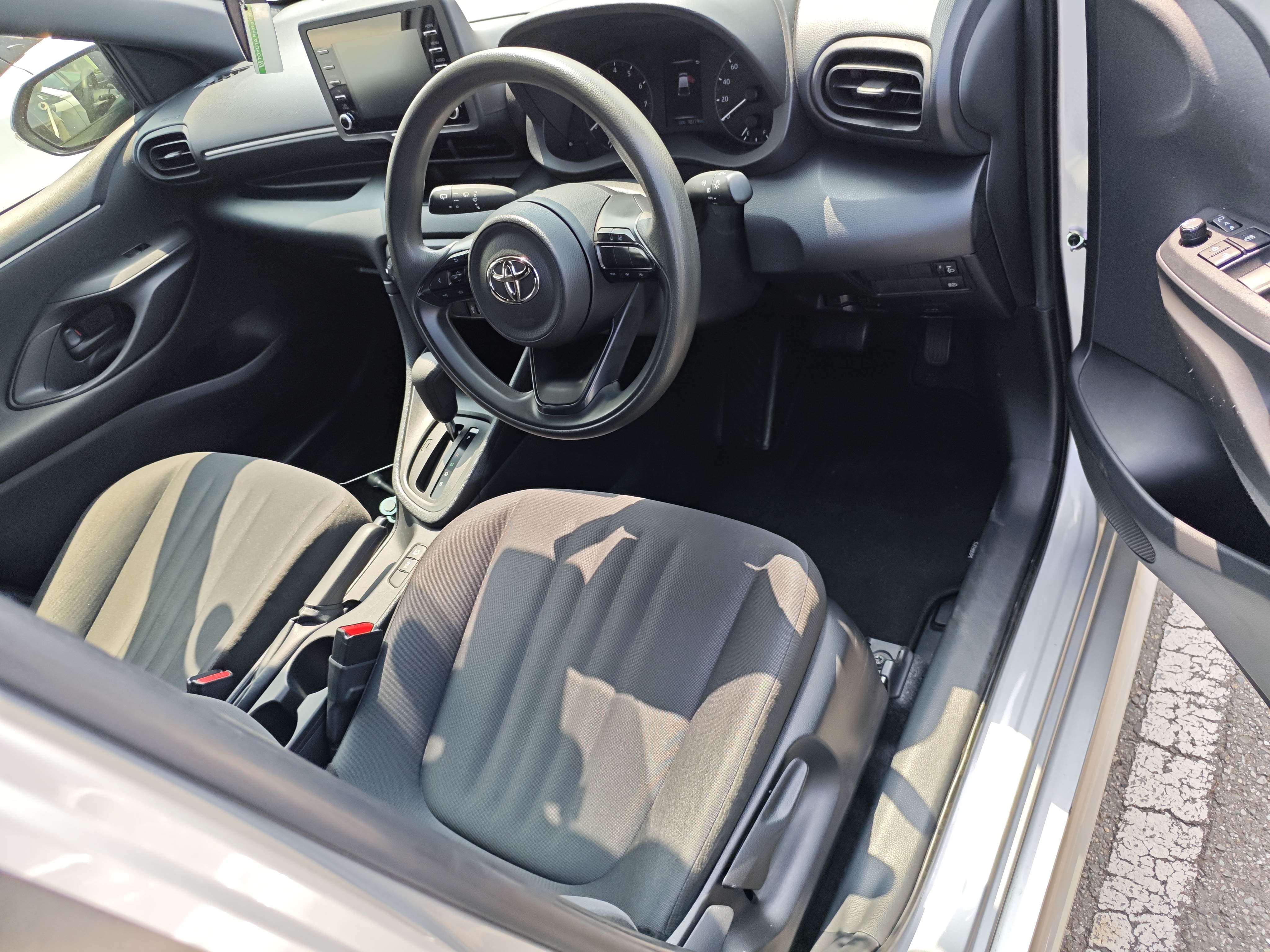 TOYOTA YARIS