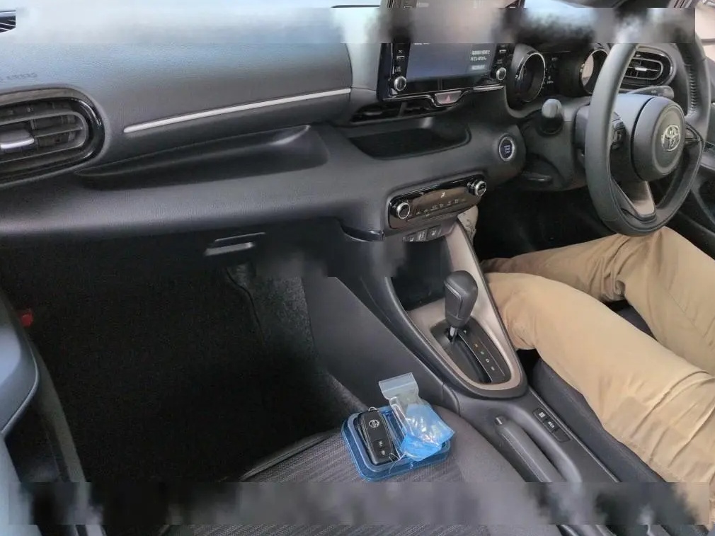 TOYOTA YARIS