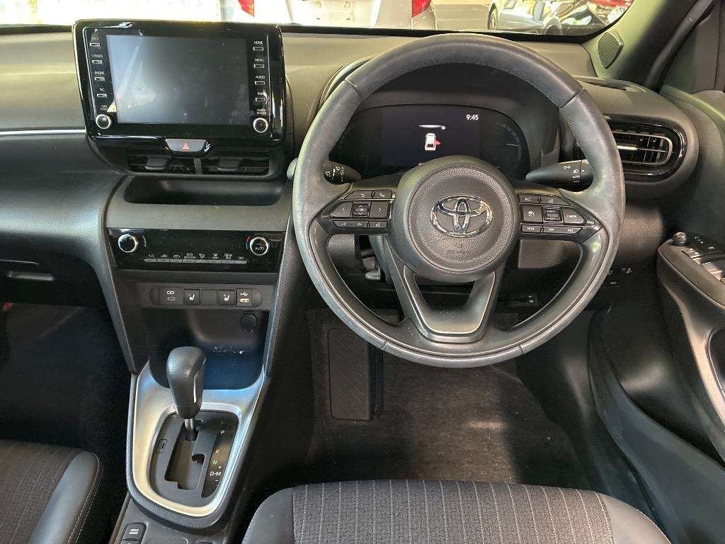 TOYOTA YARIS CROSS