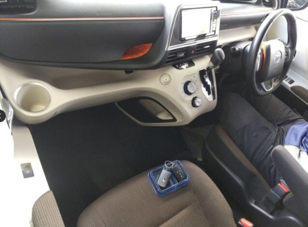 TOYOTA SIENTA