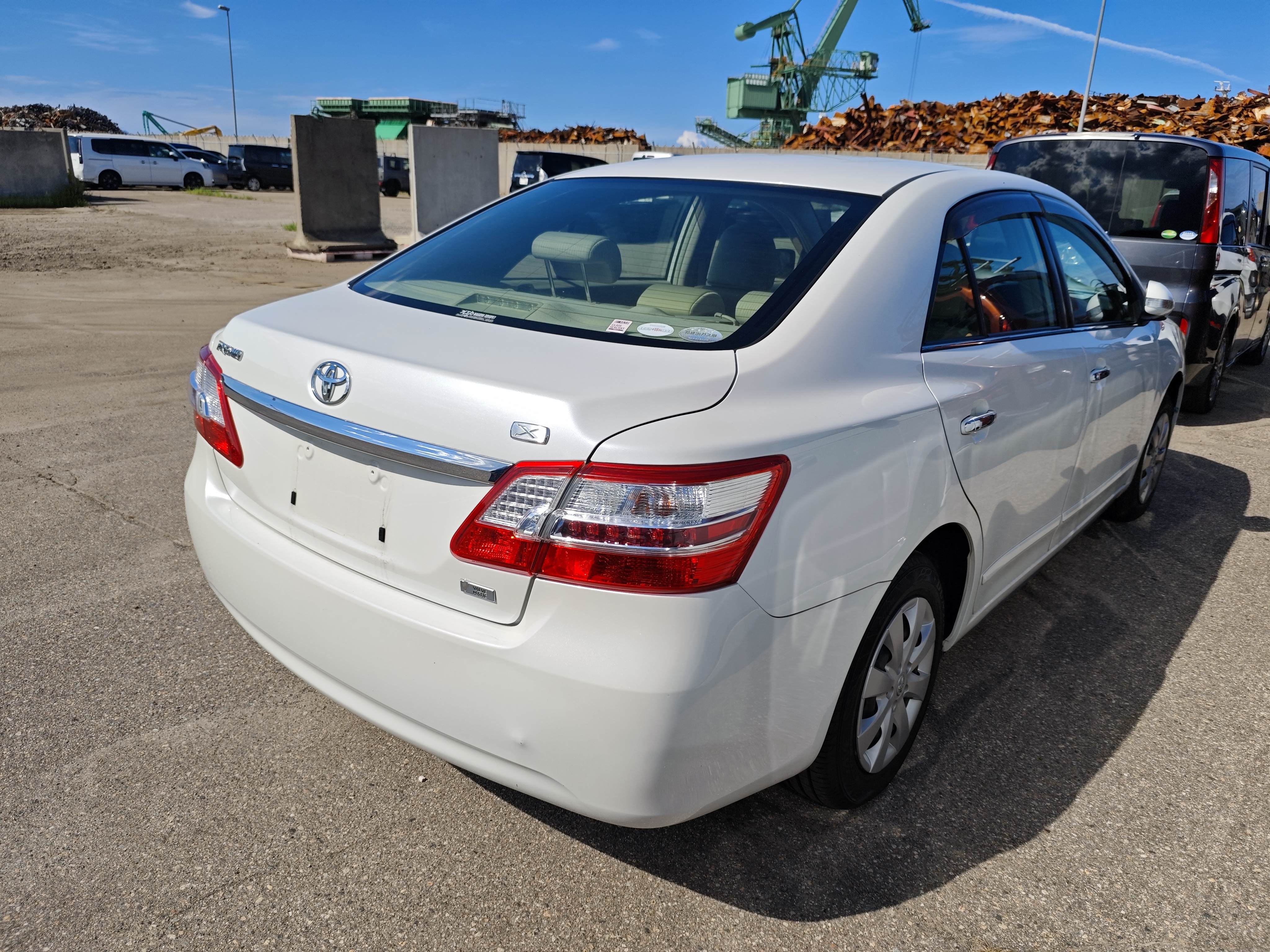 TOYOTA PREMIO