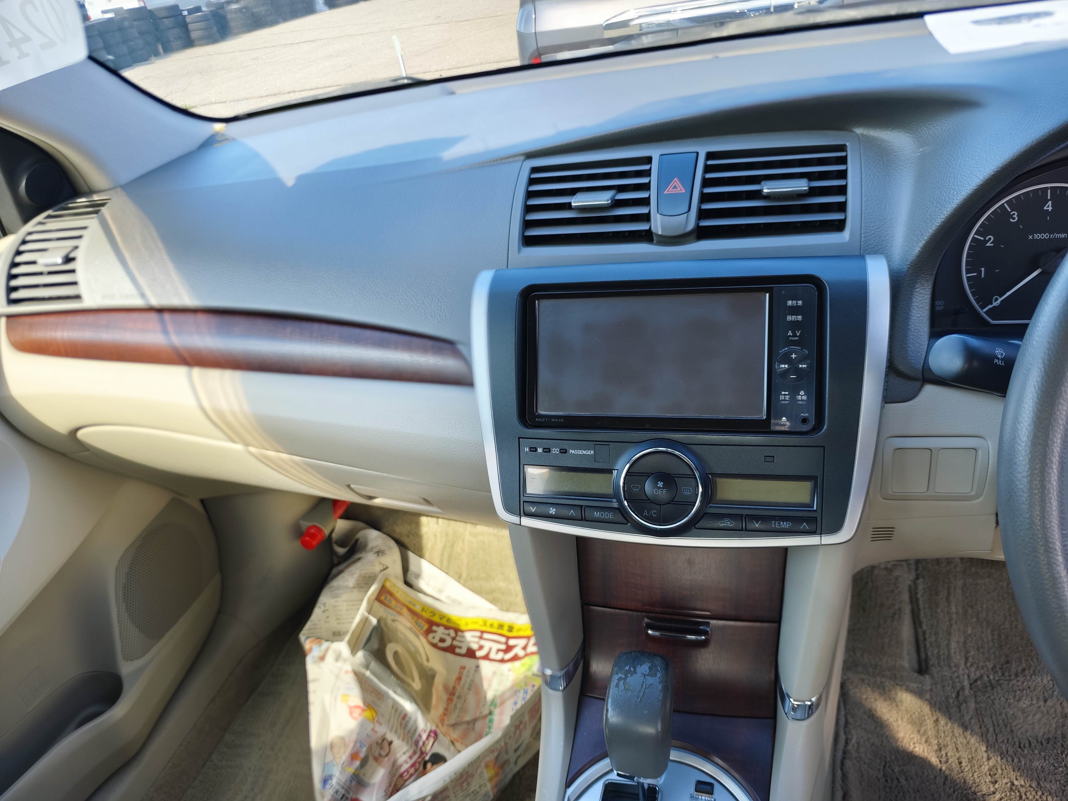 TOYOTA PREMIO