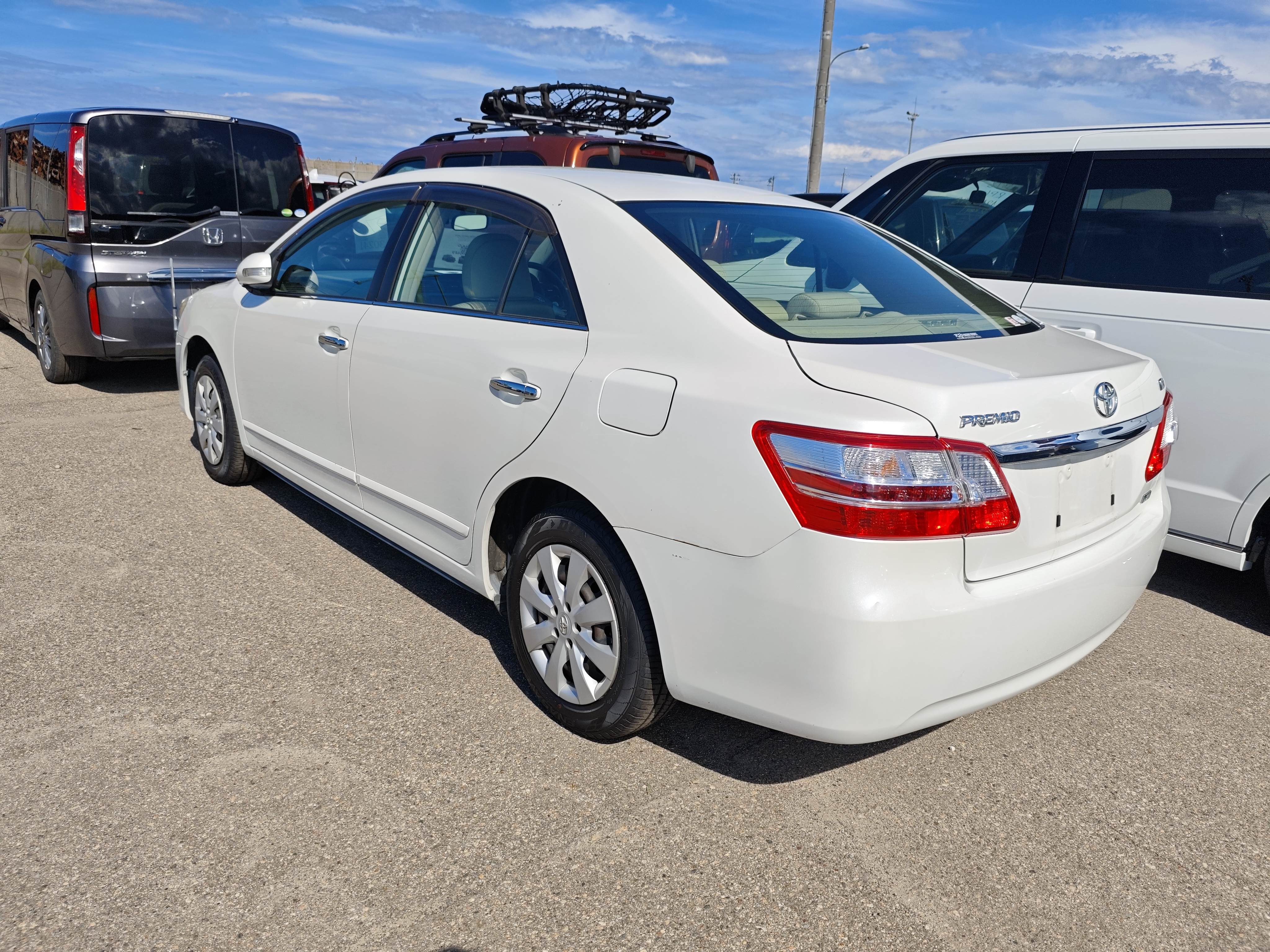 TOYOTA PREMIO