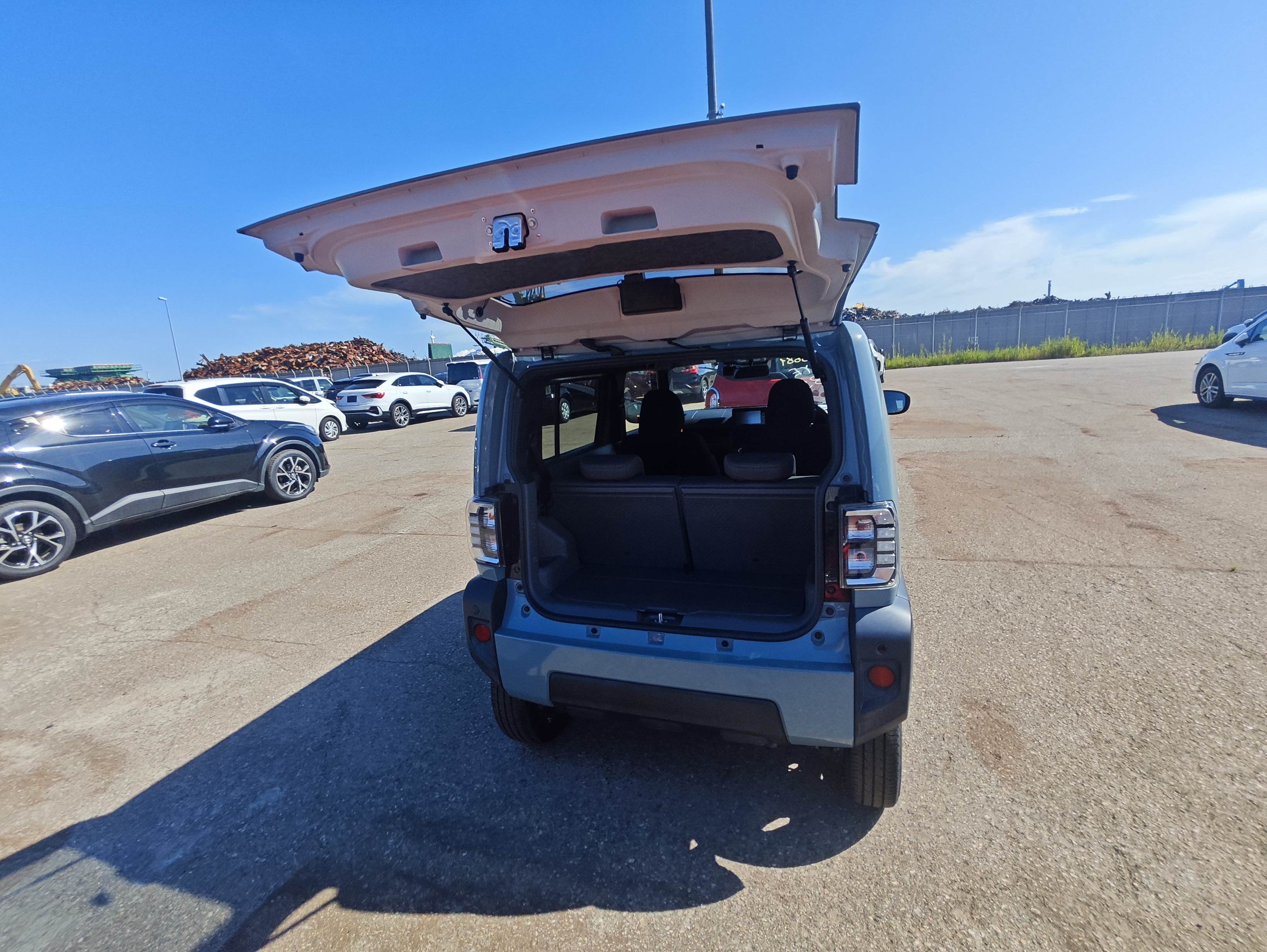 DAIHATSU TAFT