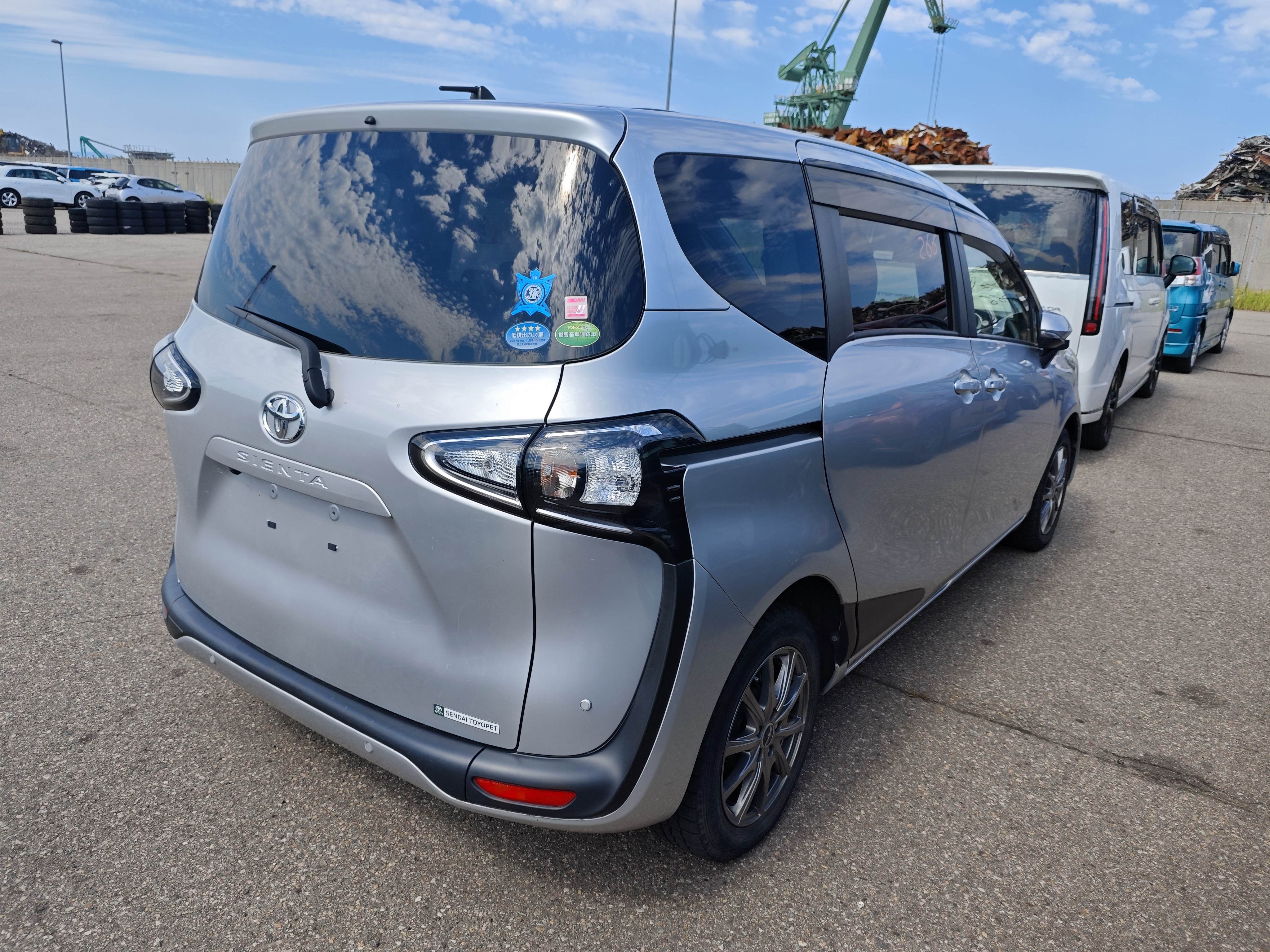 TOYOTA SIENTA