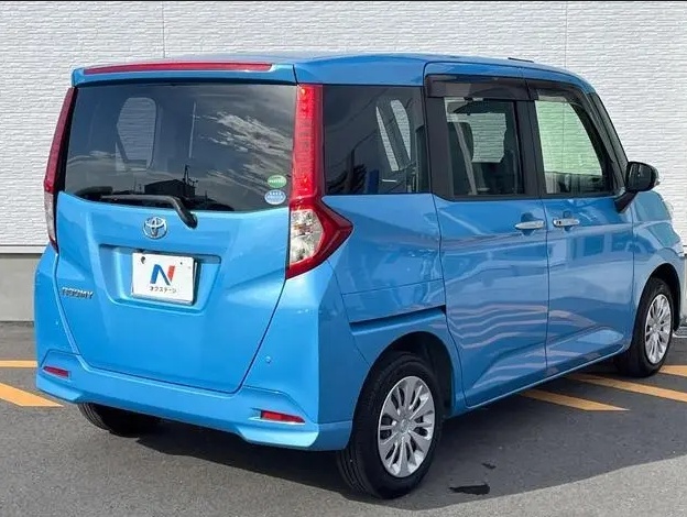 TOYOTA ROOMY