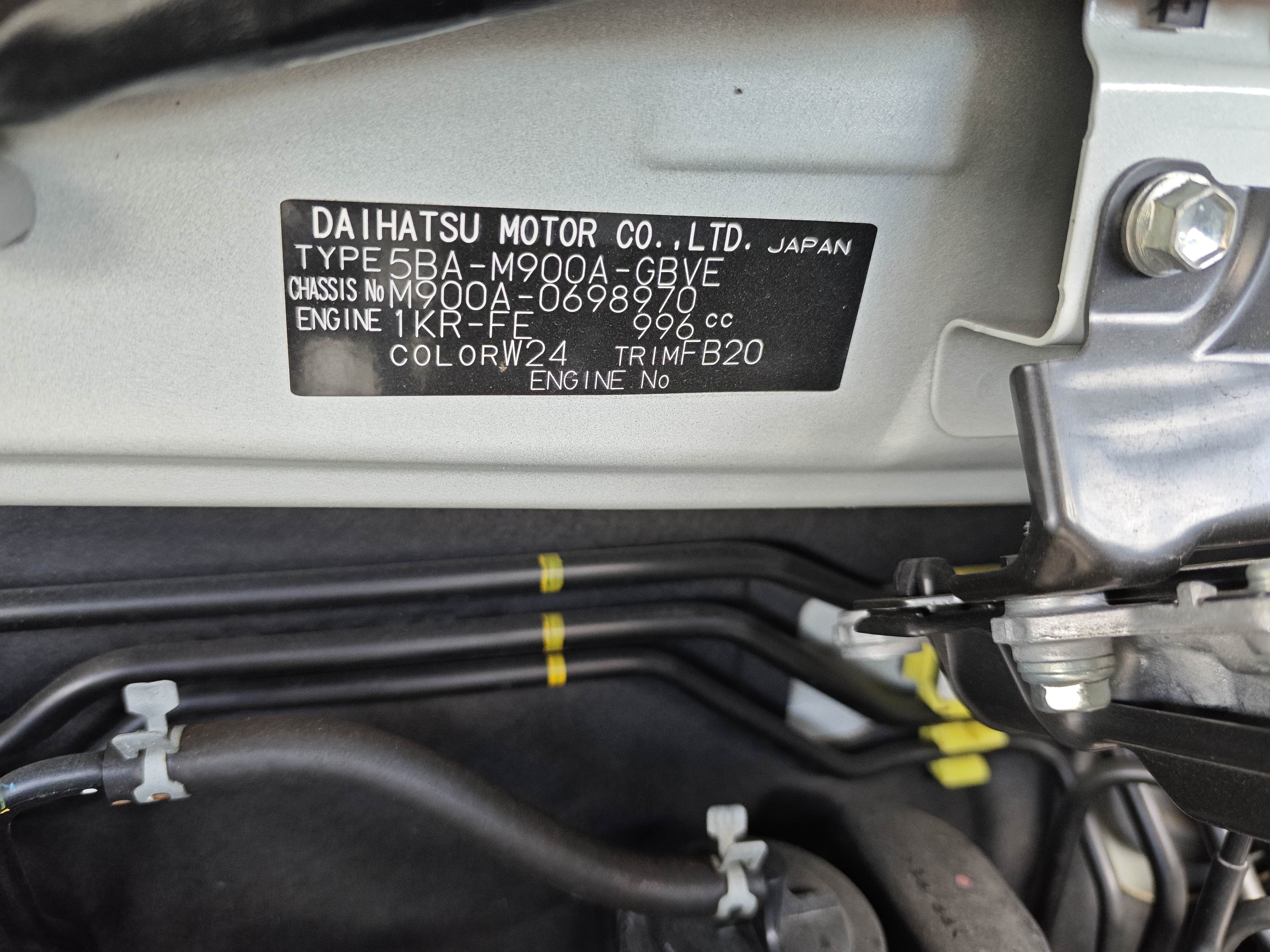 TOYOTA ROOMY