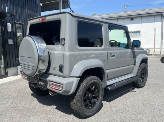 Suzuki Jimny Sierra