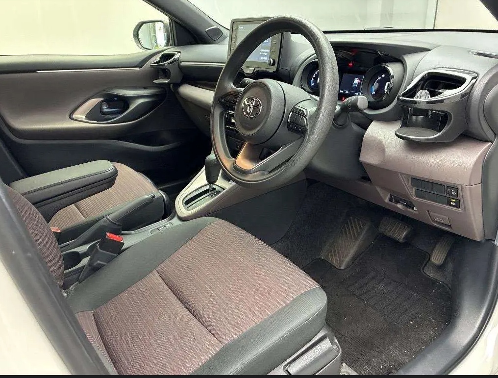 TOYOTA YARIS