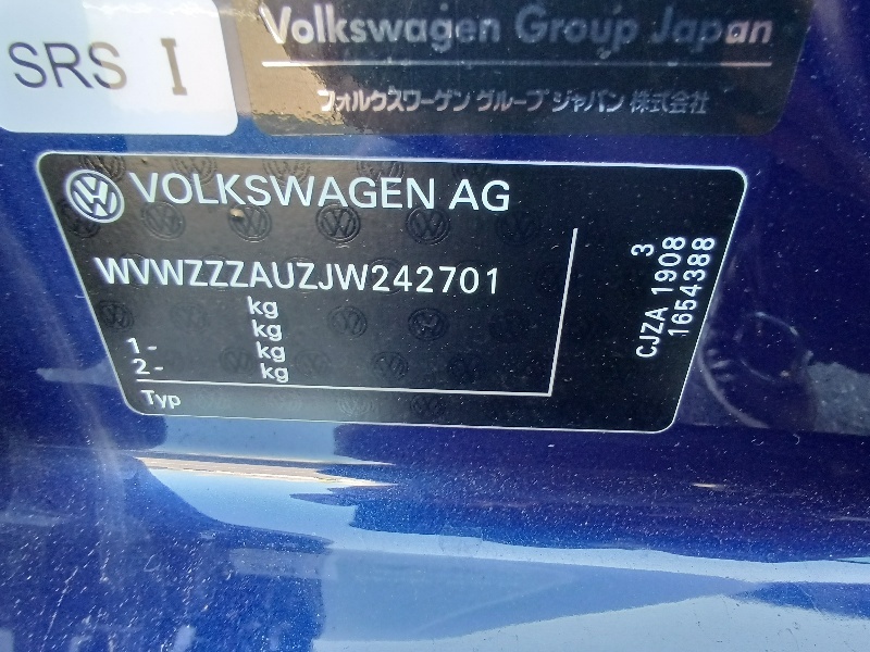 VOLKSWAGEN GOLF