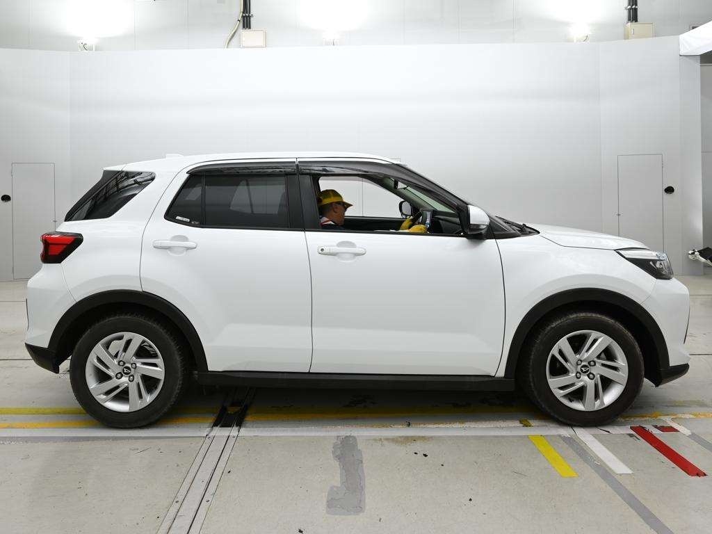 DAIHATSU ROCKY