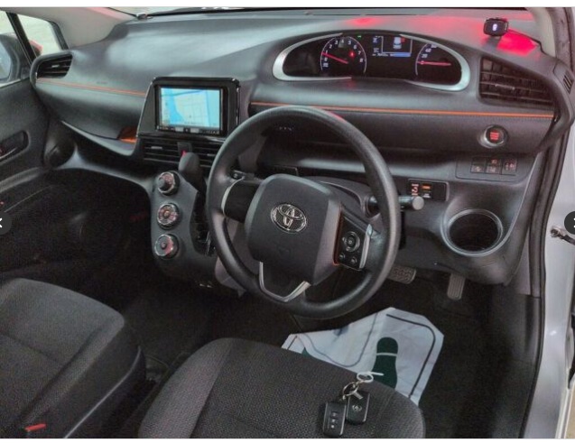 TOYOTA SIENTA