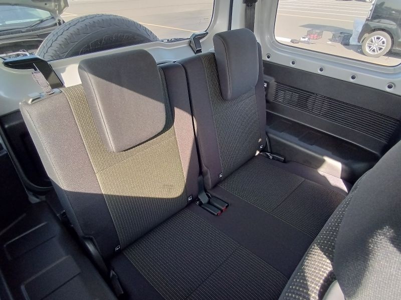 SUZUKI JIMNY SIERRA
