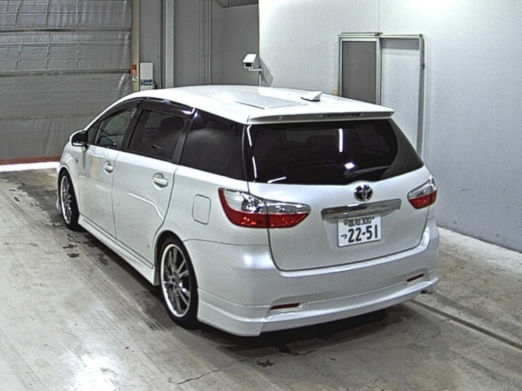 TOYOTA WISH