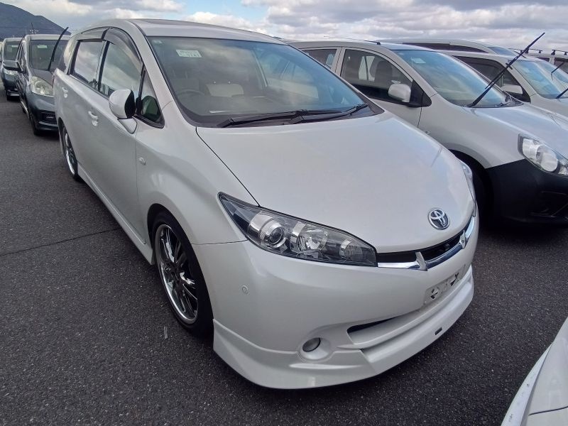 TOYOTA WISH