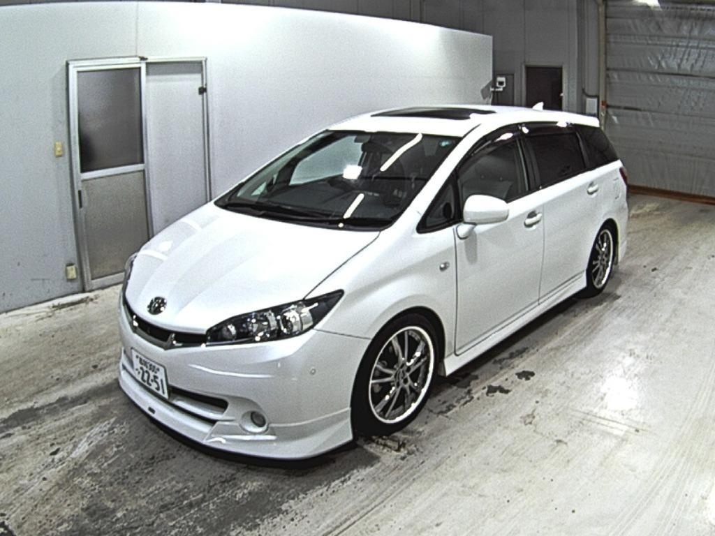 TOYOTA WISH